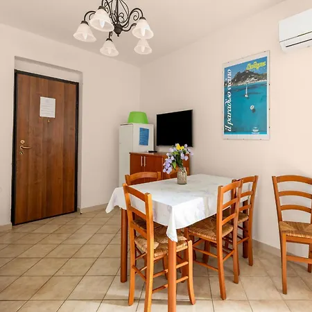 Appartement 150 Meters From The Sea, 2 Swimming Pools