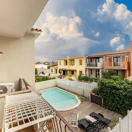 150 Meters From The Sea, 2 Swimming Pools דירה