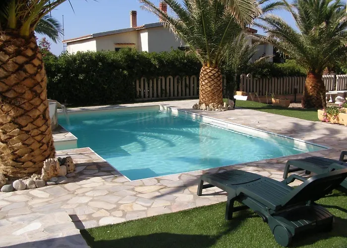 A 150 Meter Long Mare, 2 Fish Апартаменты Валледория